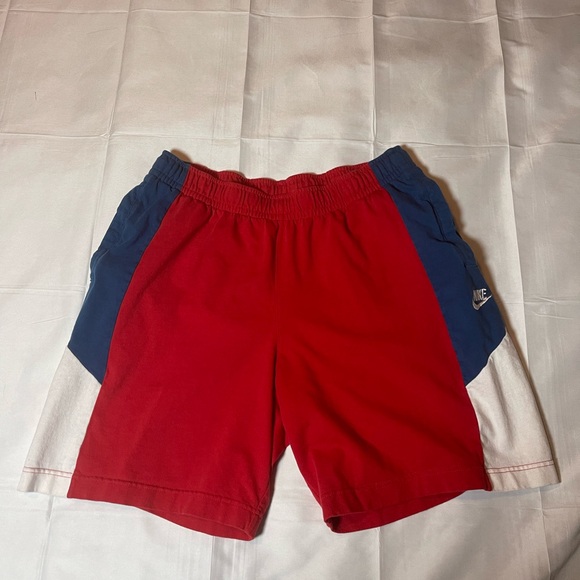 Nike Red White and Blue Retro Shorts Large - Picture 1 of 4